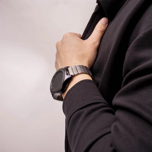 Luxury Titanium Strap, graphite, lifestyle photo