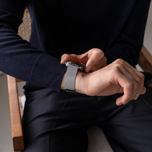 Bandz Samsung Galaxy Watch Ultra Milanese Loop Armband (Silber)