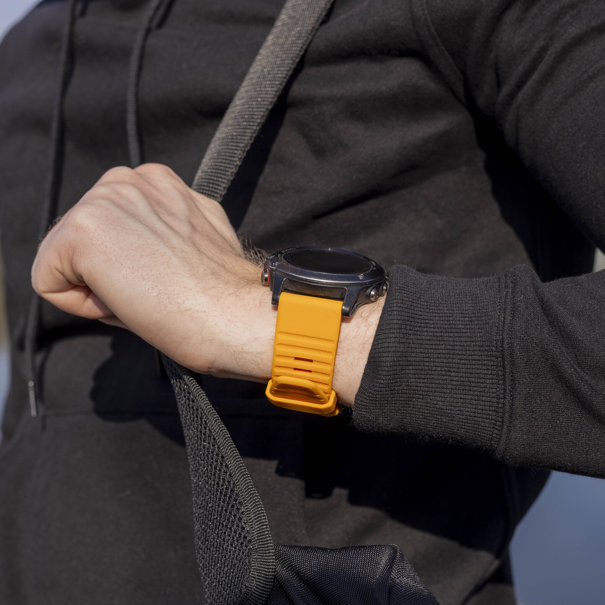 Bandz Garmin Forerunner 965 Buckled Silicone Strap (Orange)