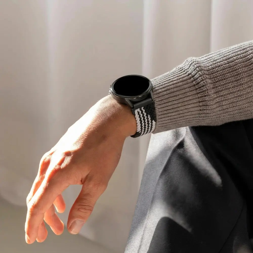 Bandz Garmin Vivoactive 4 Geflochtenes Armband 'Parachute' (Schwarz/Weiß)