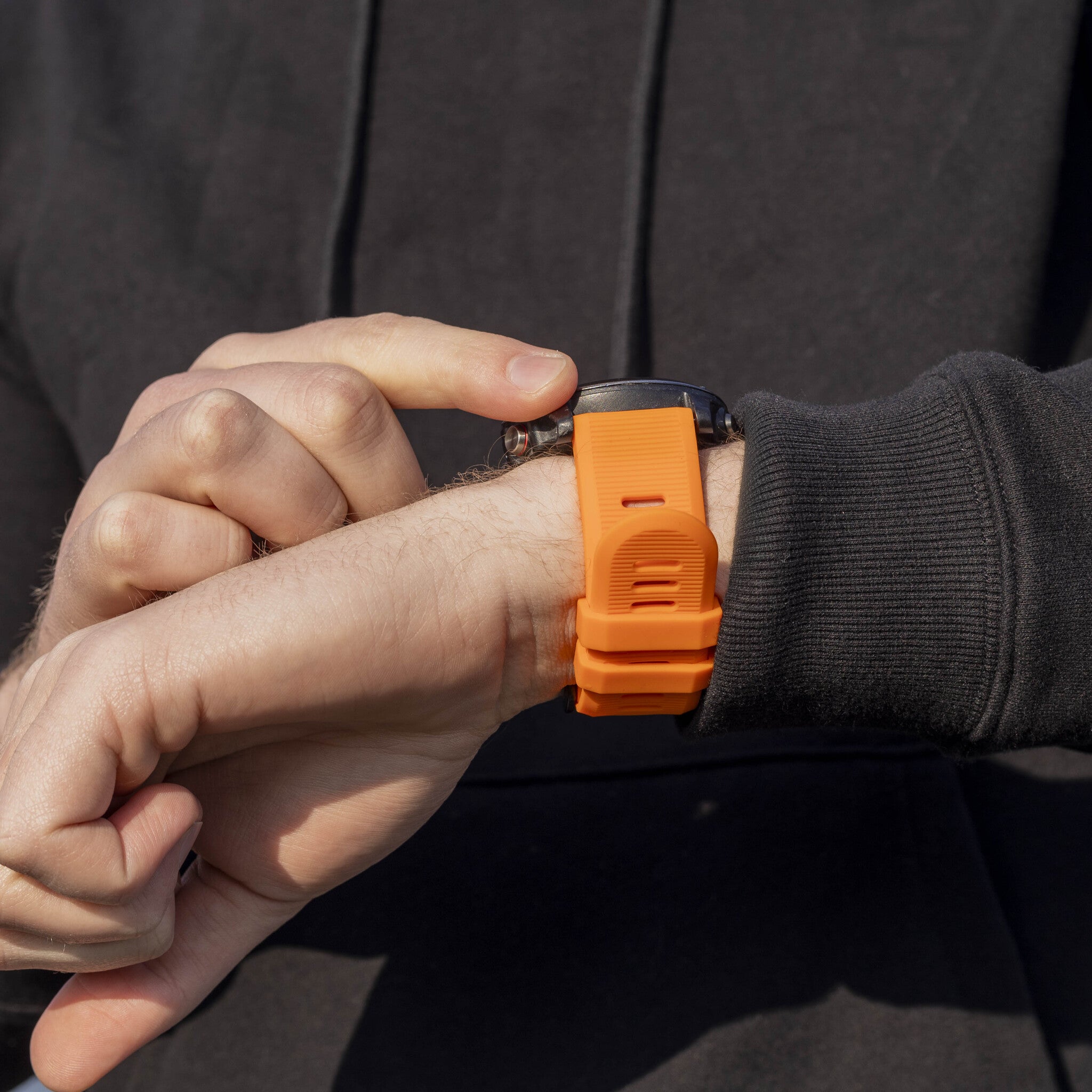 Garmin Fenix 8 Pro - 51mm Silikonarmband (Orange)