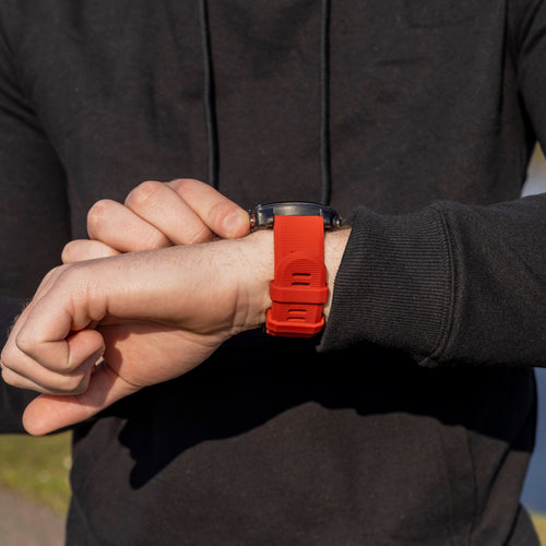 Garmin Fenix 8 - 51mm Silikonarmband (Rot)