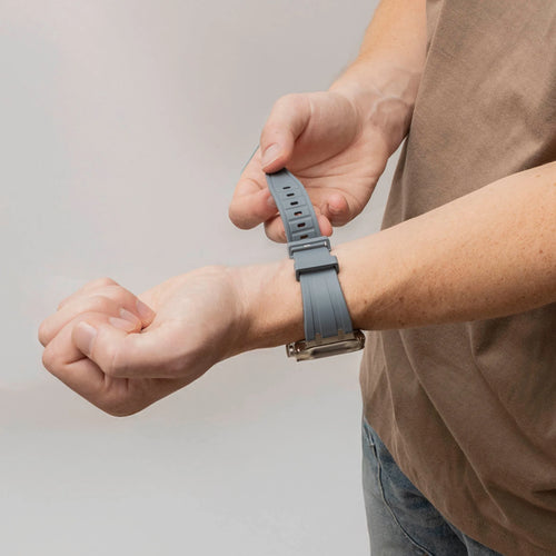 Apple Watch Luxus Liquid Silikonarmband (Dunkelgrau mit Titan)