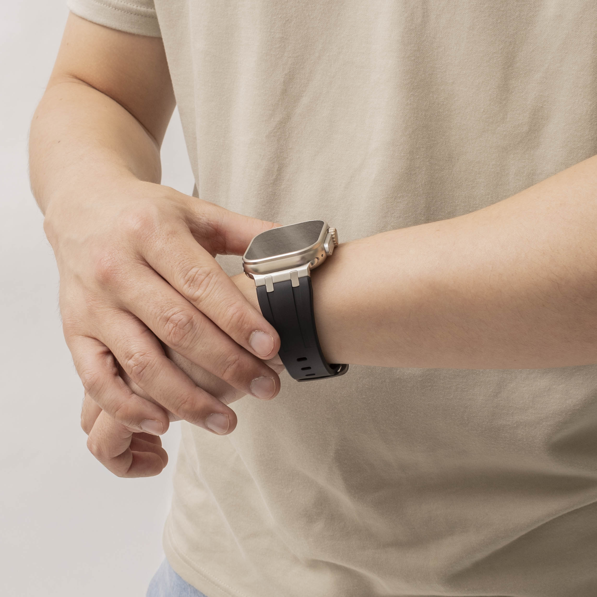 Bandz Apple Watch Ultra Silikonarmband Luxus Liquid (Schwarz mit Silber)