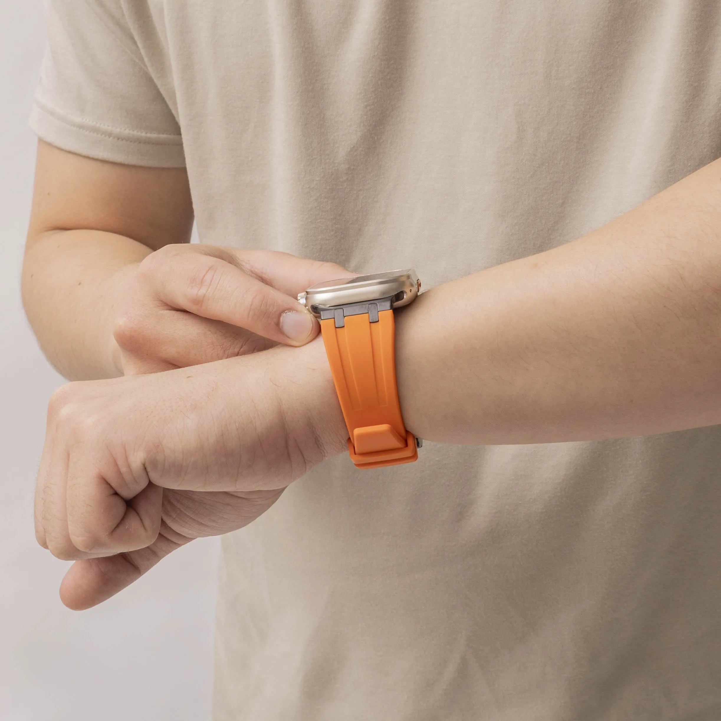 Apple Watch Luxus Liquid Silikonarmband (Orange mit Schwarz)