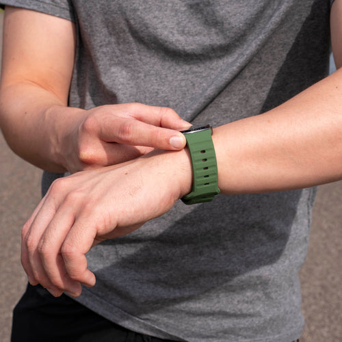 Samsung Galaxy Watch 8 - 40mm Outdoor Silikonarmband (Olivgrün)