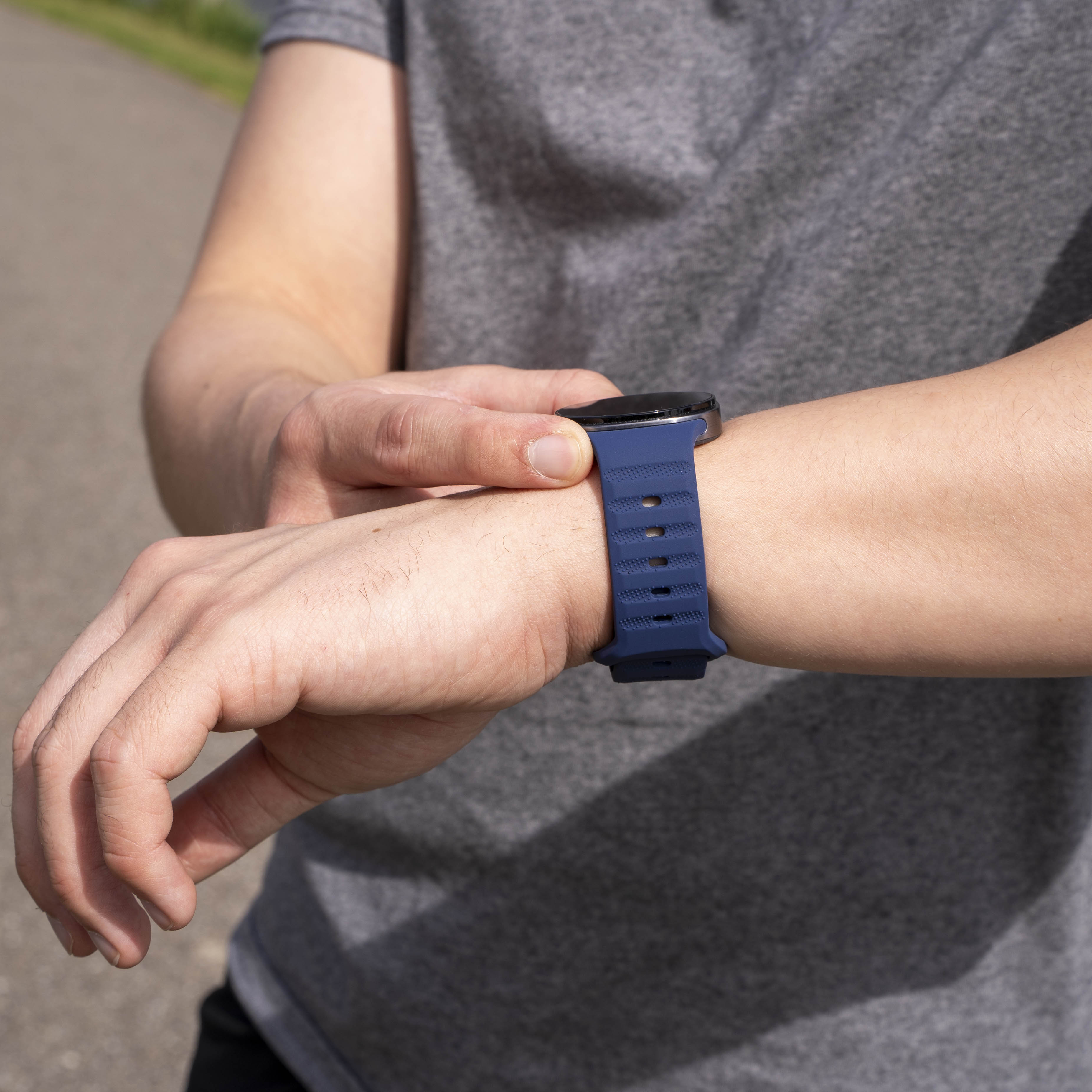Samsung Galaxy Watch 9 - 40mm Outdoor Silicone Strap (Dark Blue)