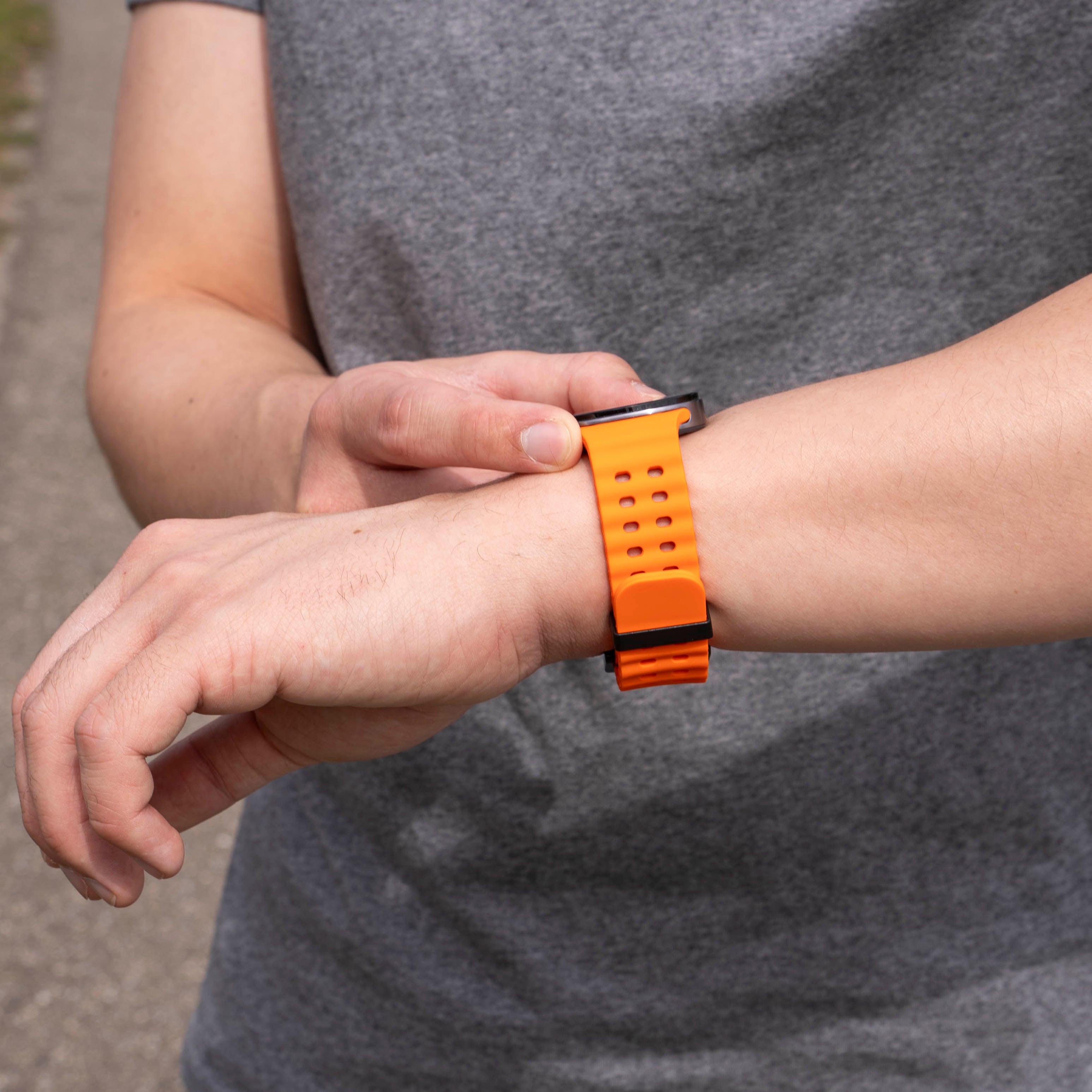 Samsung Galaxy Watch 9 - 44mm Ocean Strap (Orange)