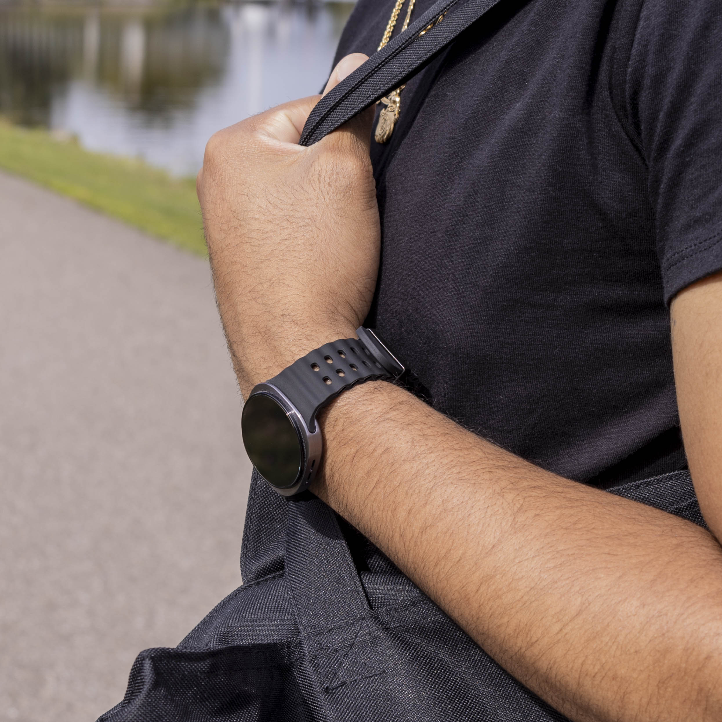 Samsung Galaxy Watch 9 - 44mm Ocean Strap (Black)