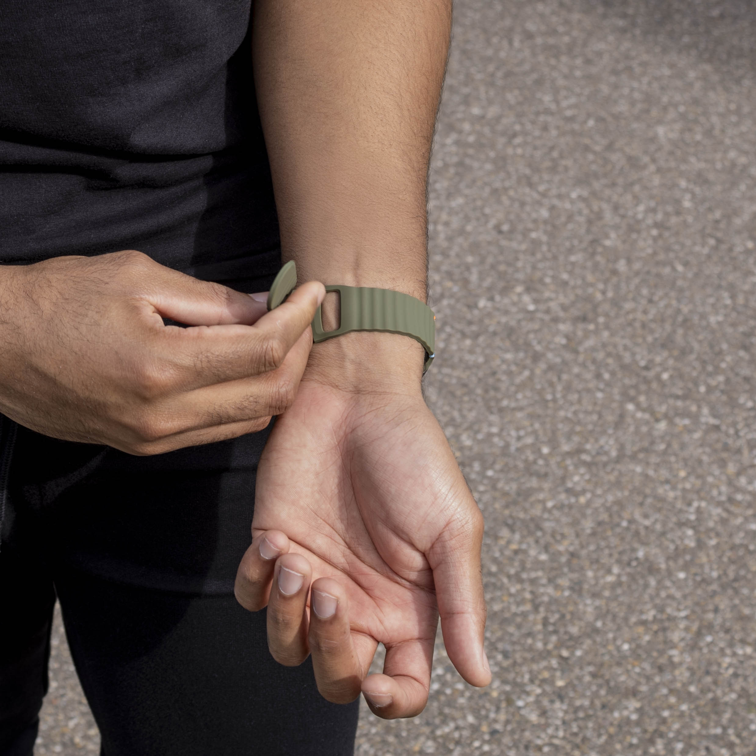 Samsung Galaxy Watch 8 - 44mm Wave Silikonarmband (Olivgrün)