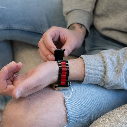 Steel Strap, black/red, lifestyle photo