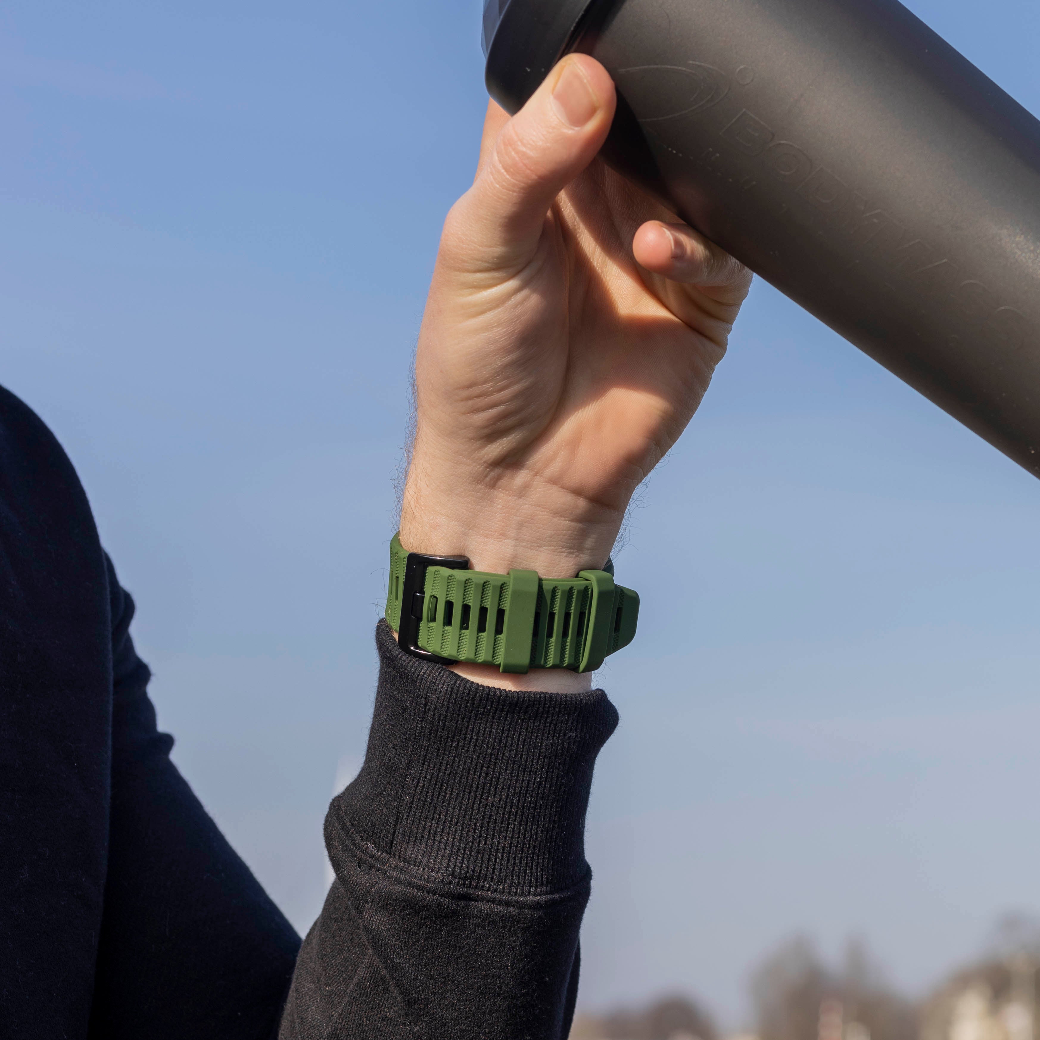 Bandz Garmin Fenix 7x Silikonarmband mit Schnallenverschluss (Dunkelgrün)