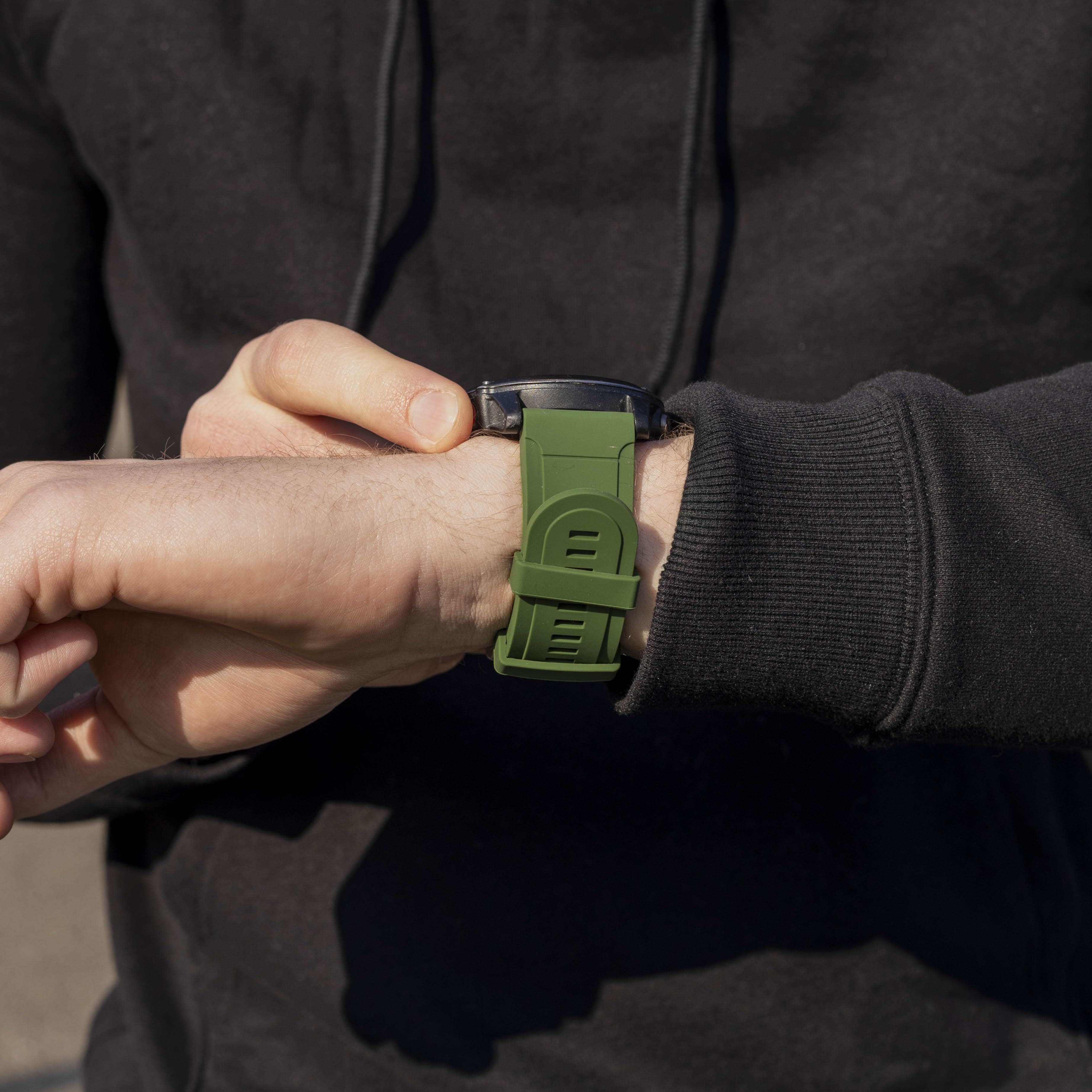 Garmin Fenix 5x/6x glänzendes Silikonarmband (Armeegrün)