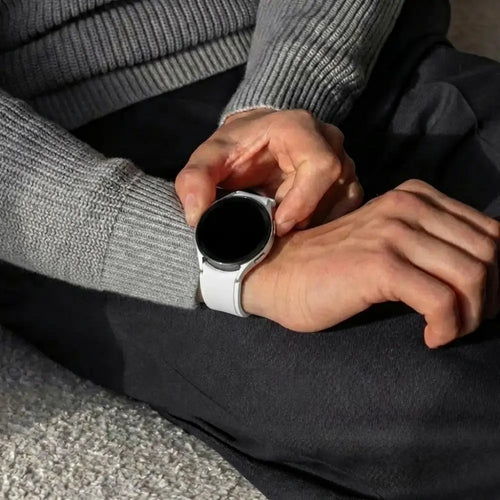 Samsung Galaxy Watch 6 Classic 47mm Silikonarmband Perfect Fit (Weiß)
