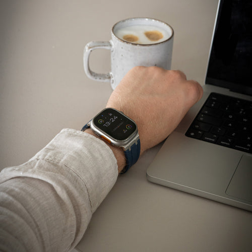 Bandz Apple Watch Ultra Silikonarmband Luxus Liquid (Blau/Silber)