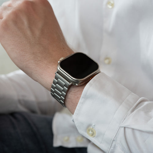 Apple Watch Ultra Stahlarmband (Titan)