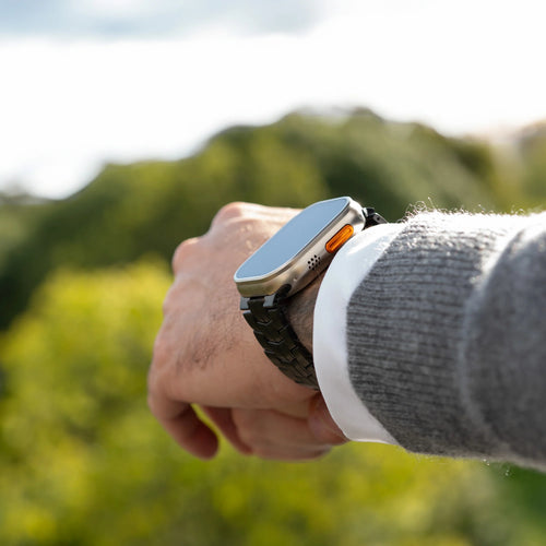 Bandz Apple Watch Ultra Titanarmband 'Supreme' (Schwarz)