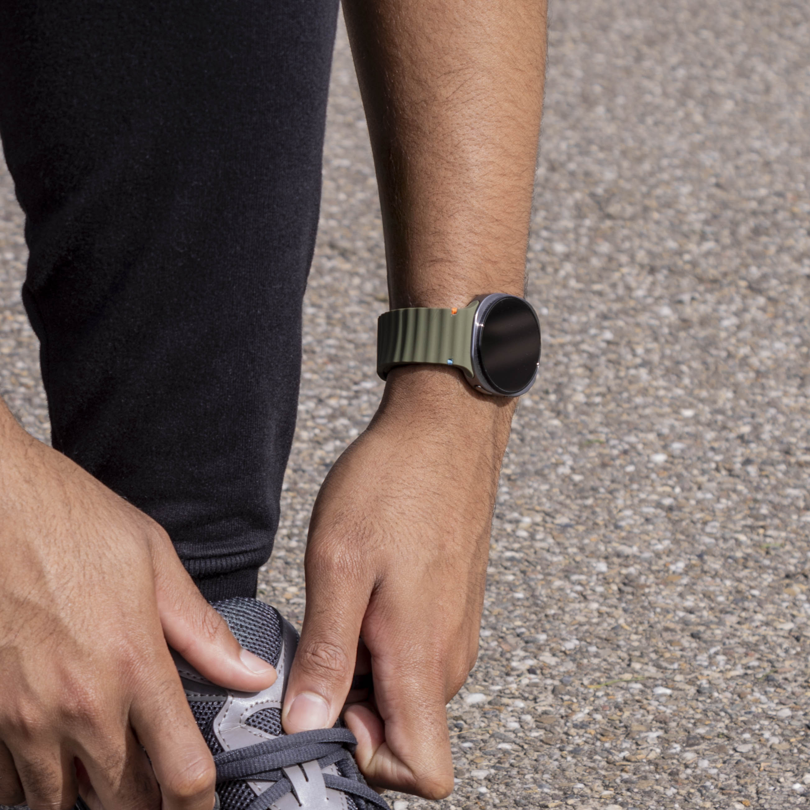 Samsung Galaxy Watch 8 - 44mm Wave Silikonarmband (Olivgrün)