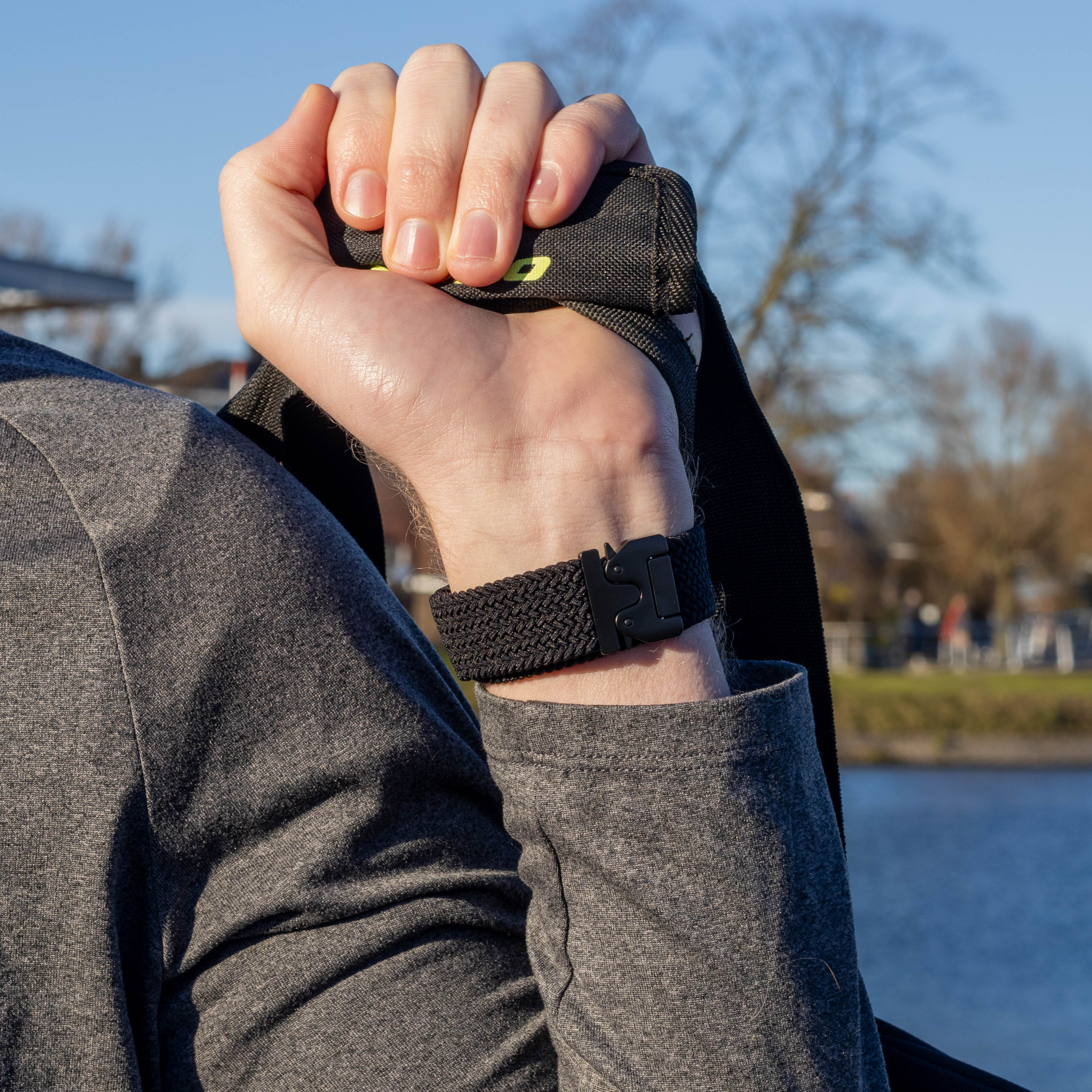 Bandz Apple Watch Ultra Geflochtenes Armband mit P-Schnalle (Schwarz)