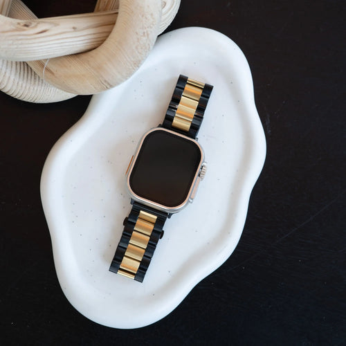 Steel Strap, black/gold, lifestyle photo