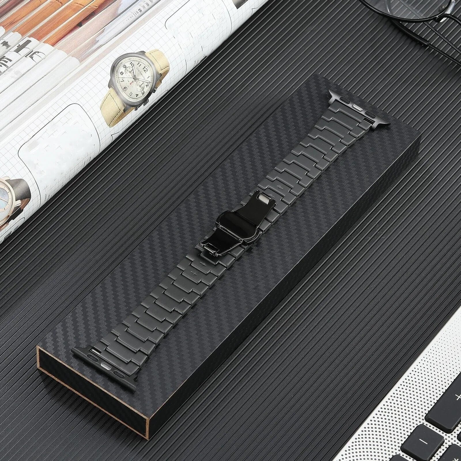 apple-watch-premium-titanium-band-zwart-2