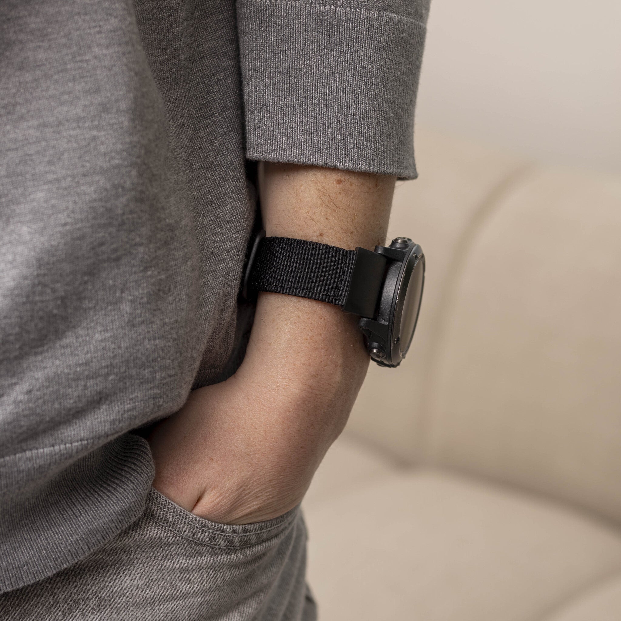 Garmin Fenix 8 Pro - 51mm Nylonarmband mit Schnalle (Schwarz)