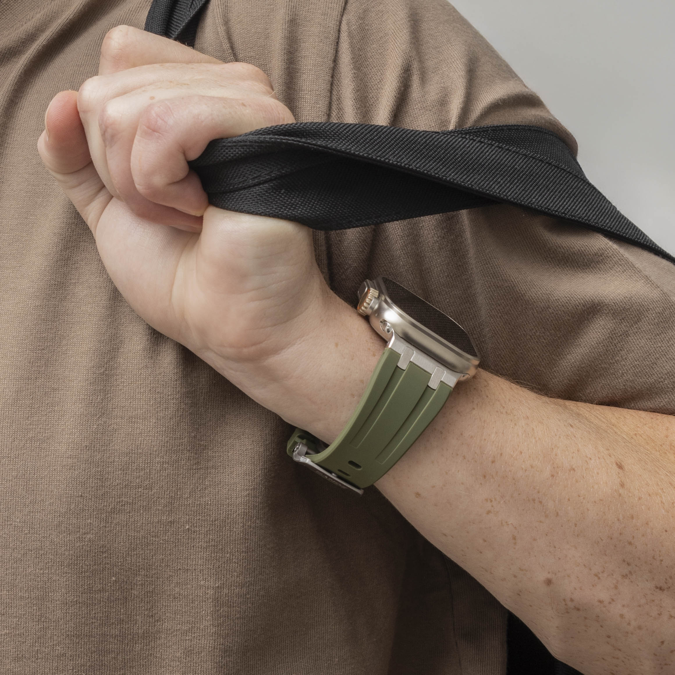 Bandz Apple Watch Ultra Silikonarmband Luxus Liquid (Grün mit Titan)