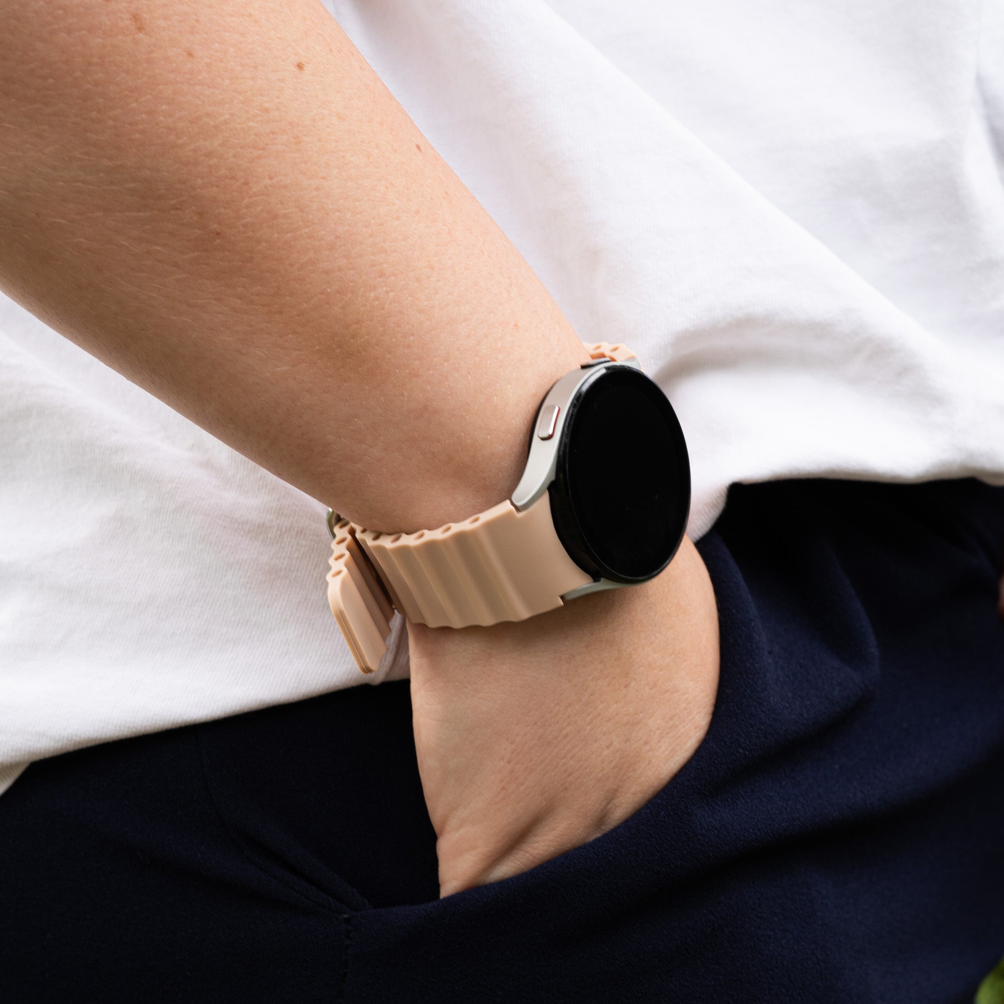 Silicone Ocean Strap, starlight, lifestyle photo