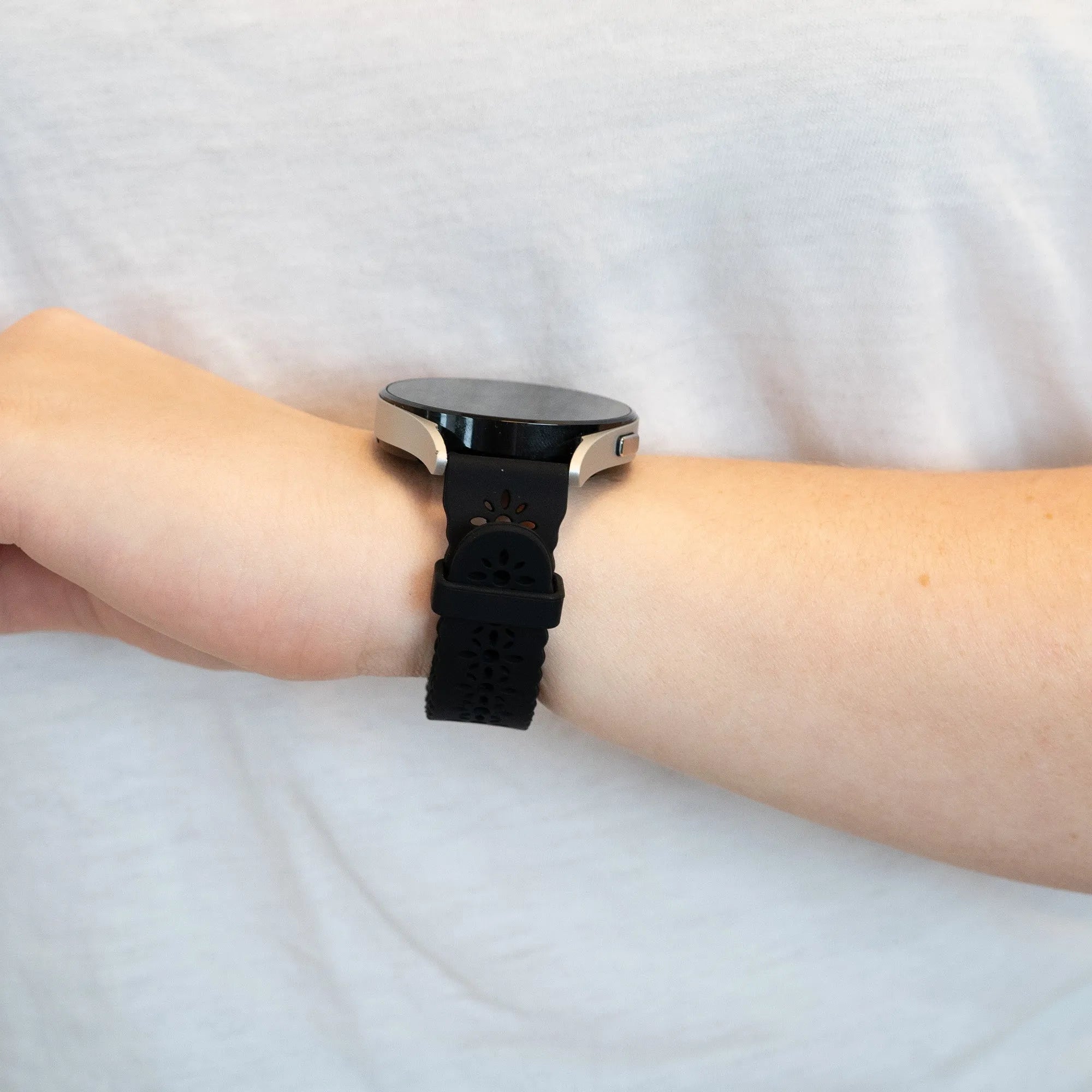 Bandz Actyve Smartwatch 20mm Patterned Silicone Strap (Black)