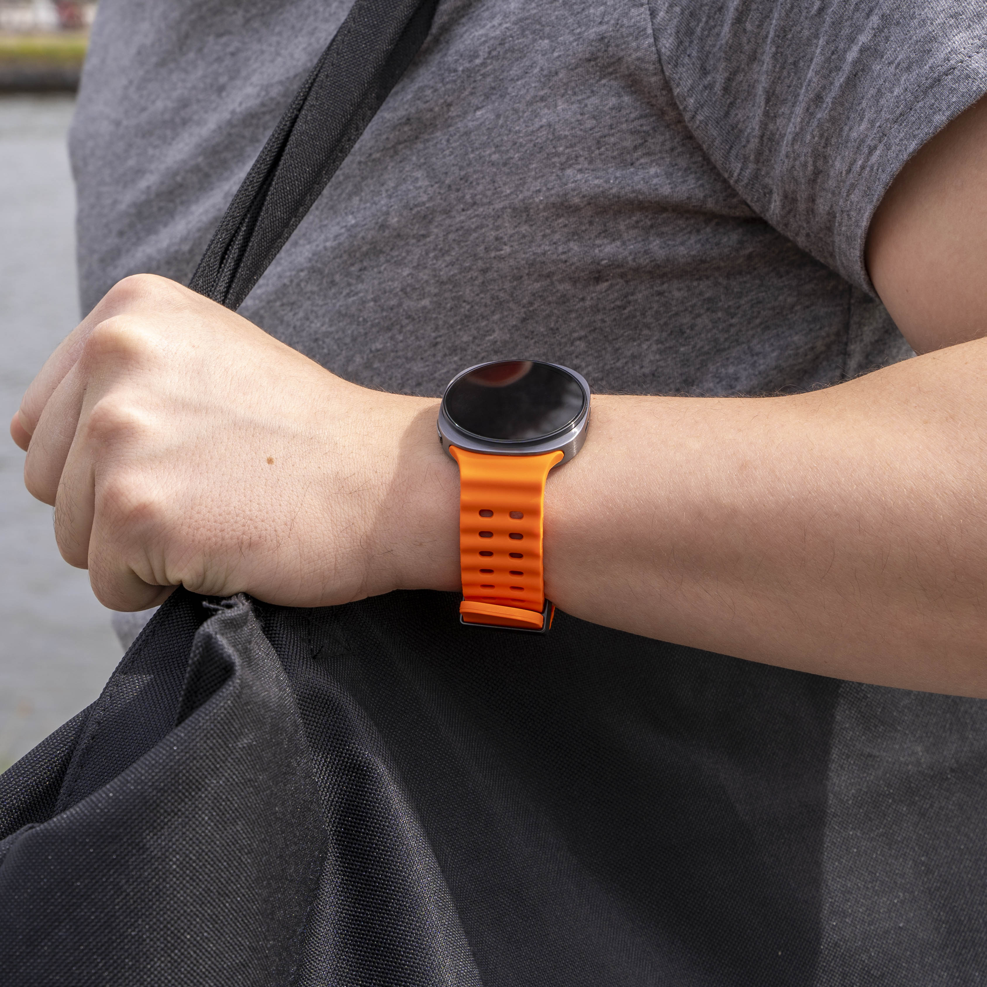 Samsung Galaxy Watch 9 - 44mm Ocean Strap (Orange)