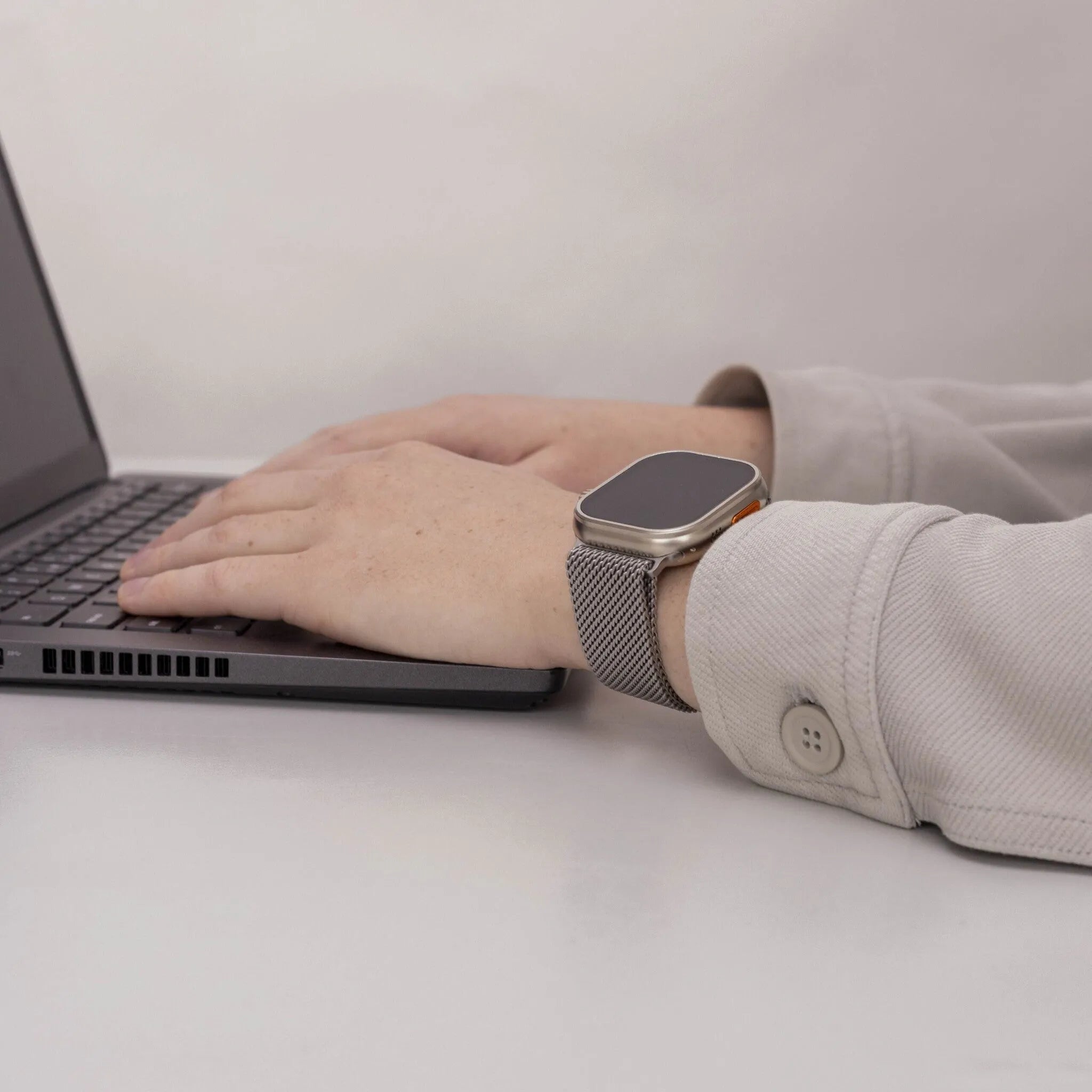 Apple Watch Titanium Milanese Strap (Titanium)
