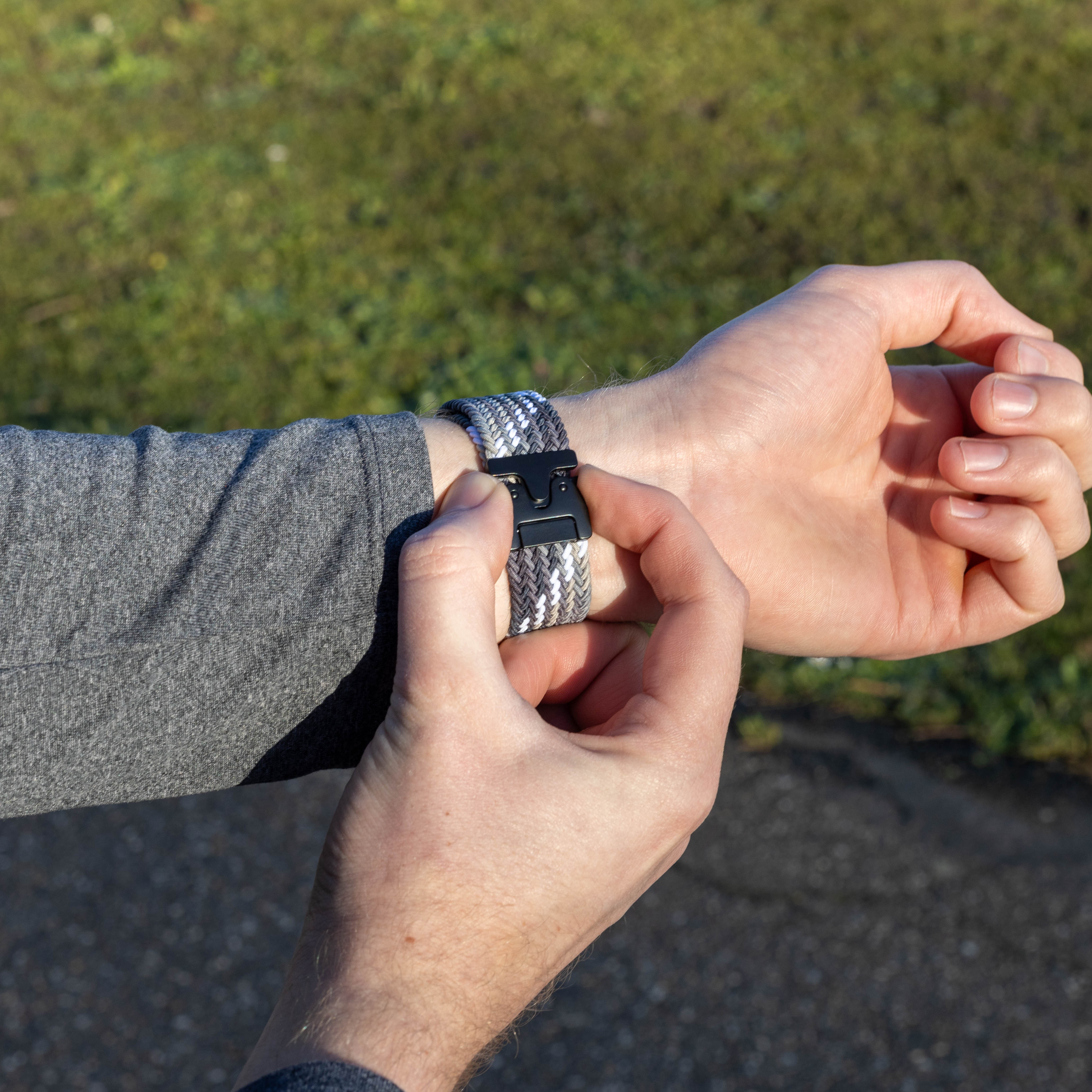 Bandz Apple Watch Ultra Geflochtenes Armband mit P-Schnalle (Mandala Schwarz)