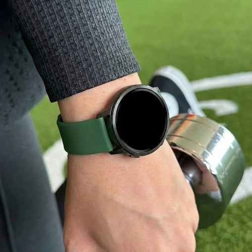 Silicone Sport Strap 'Deluxe', army green, lifestyle photo