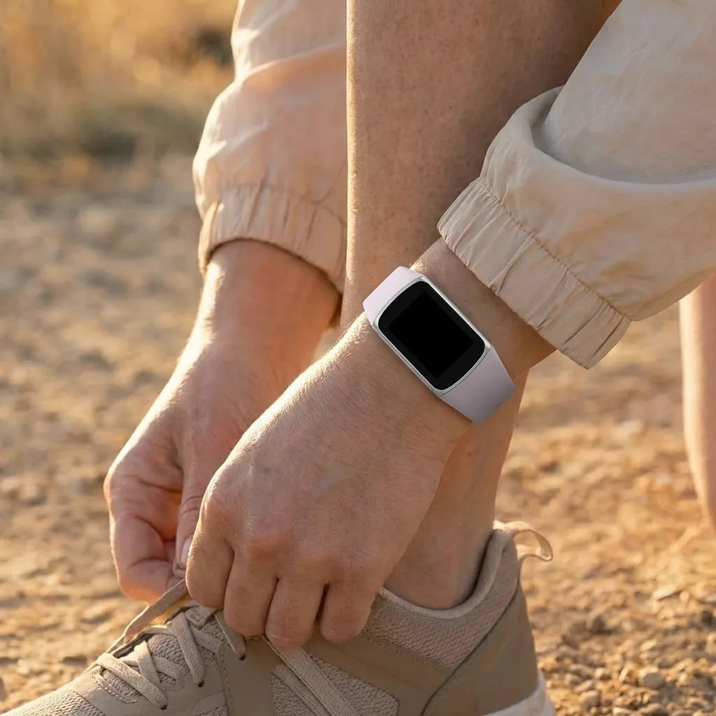 Fitbit Charge 6 Silikonarmband (Lavendel)
