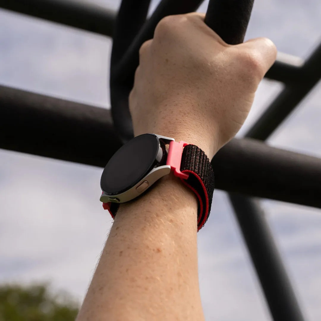 Coros Pace 3 Nylonarmband (Schwarz/Coral)