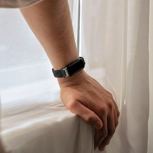 Fitbit Inspire 3 Nylonarmband (Schwarz)