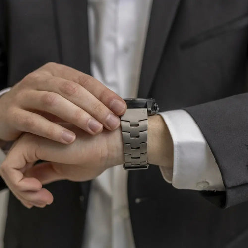 Garmin Instinct Titanarmband (Titanium)