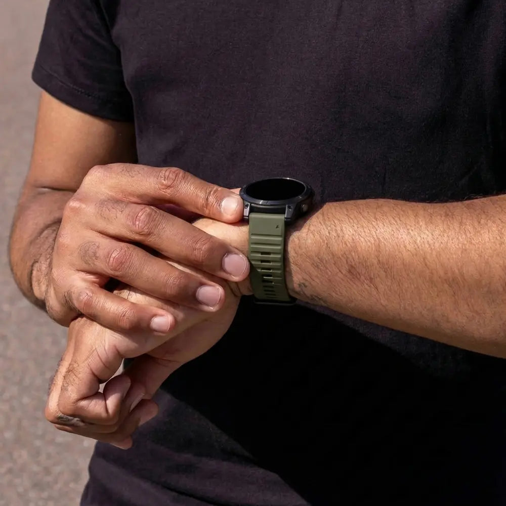 Garmin Fenix 5x / 6x Outdoor Silikonarmband (Armeegrün)