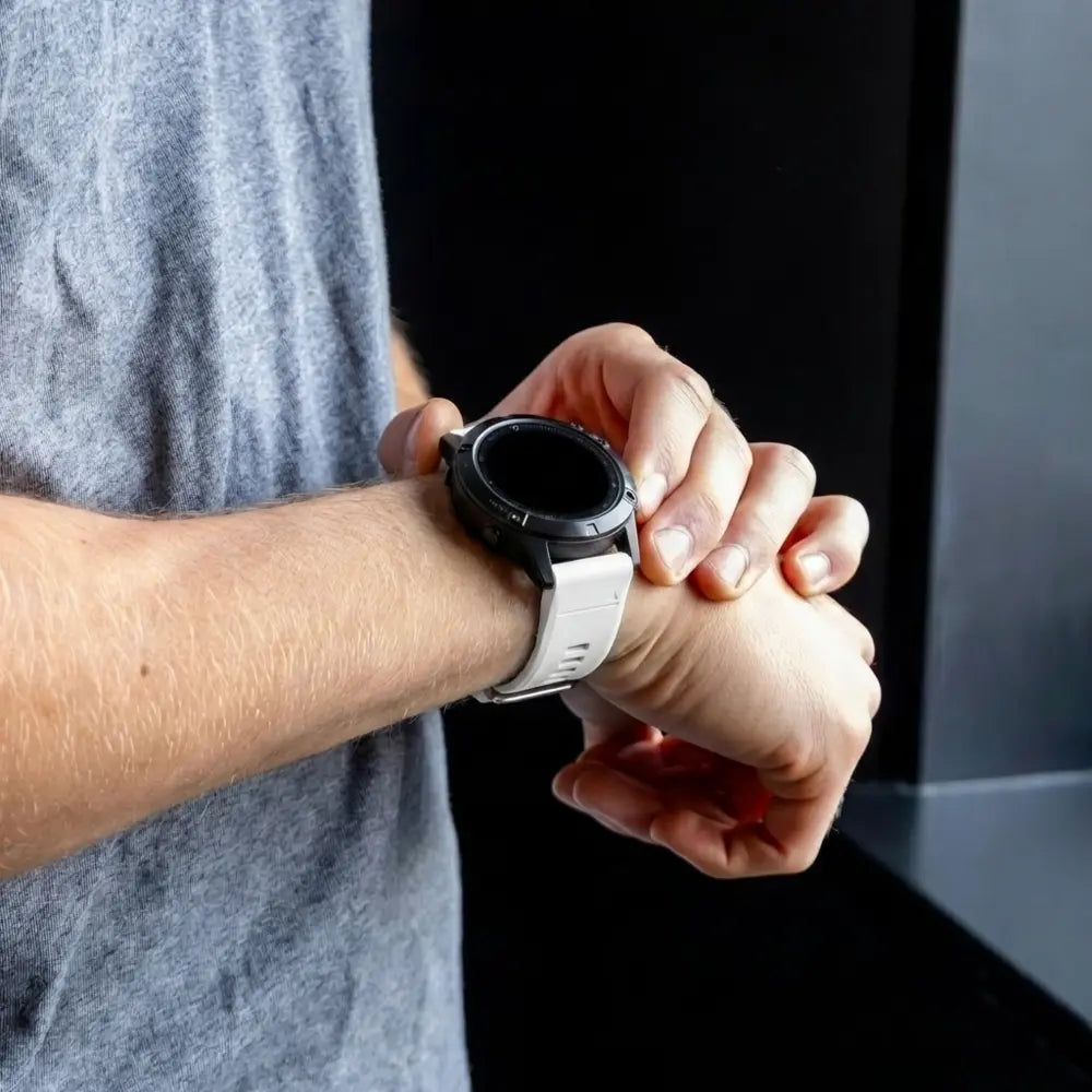 Garmin Fenix 5s-6s Classic Silicone Strap (White)