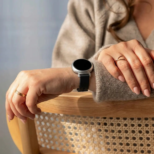 Pebble Round 2 - 14mm Silicone Classic Strap (Black)