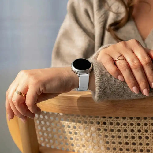 Pebble Round 2 - 14mm Silicone Classic Strap (Light Grey)