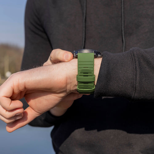 Bandz Garmin Instinct 3 - 50mm Silikonarmband mit Schnalle (Dunkelgrün)