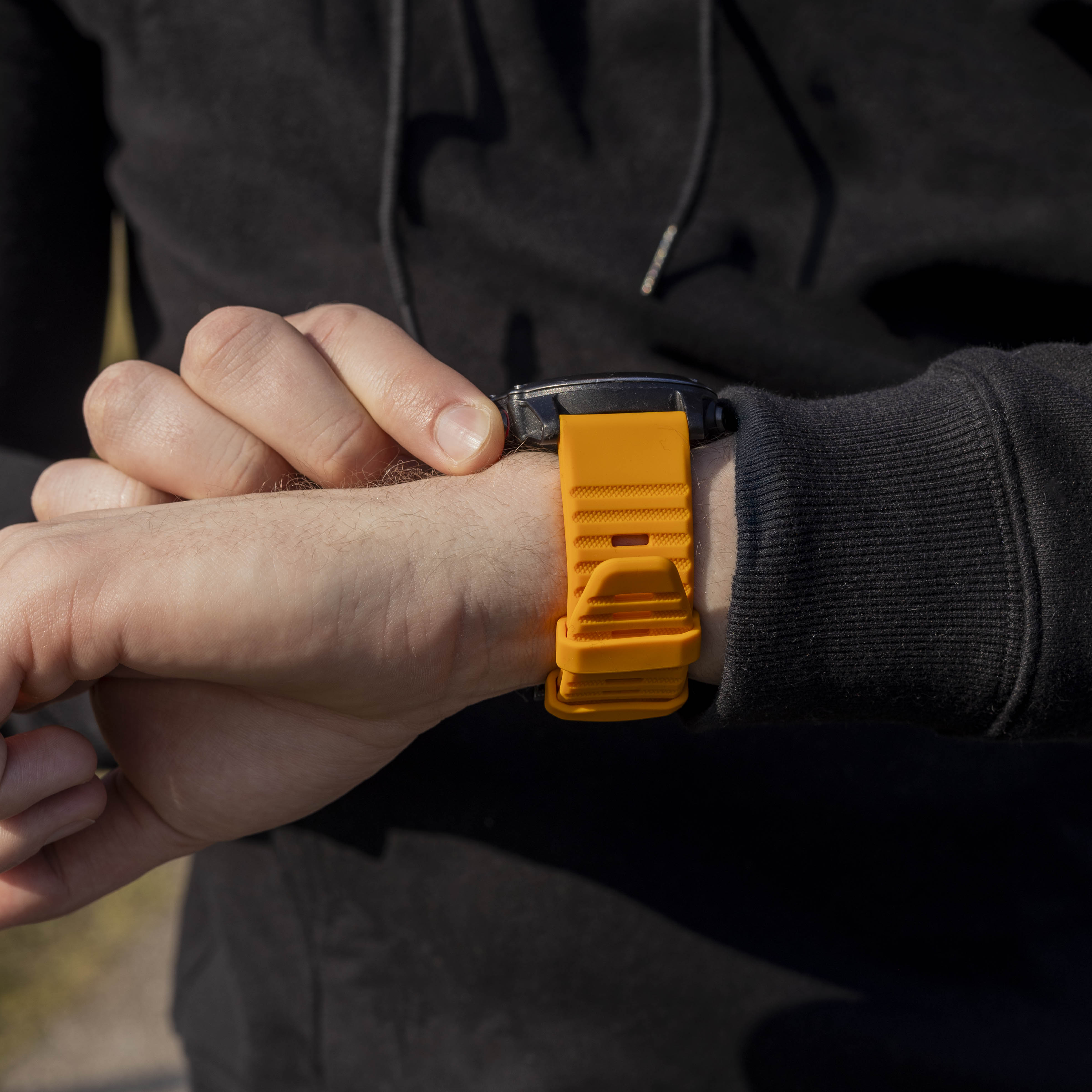 Bandz Garmin Instinct 3 - 50mm Silikonarmband mit Schnalle (Orange)