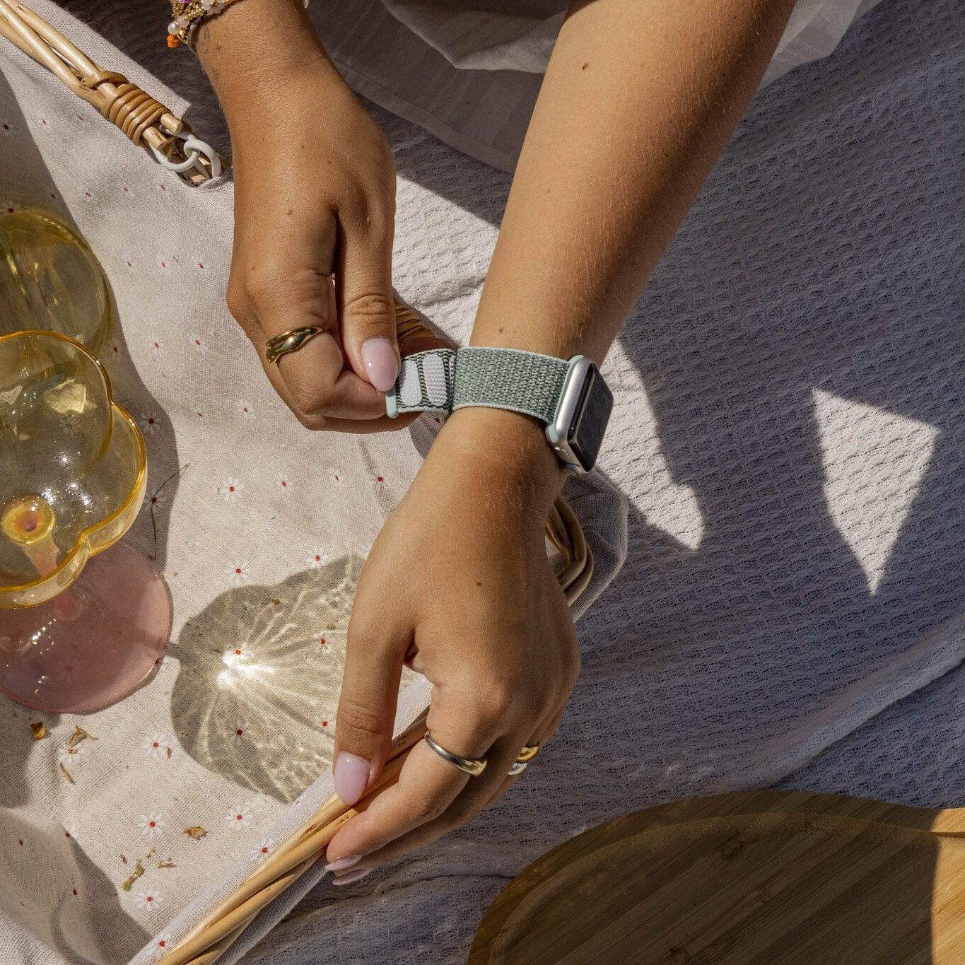 xoxo Wildhearts Apple Watch Nylonarmband (Mintgrün)
