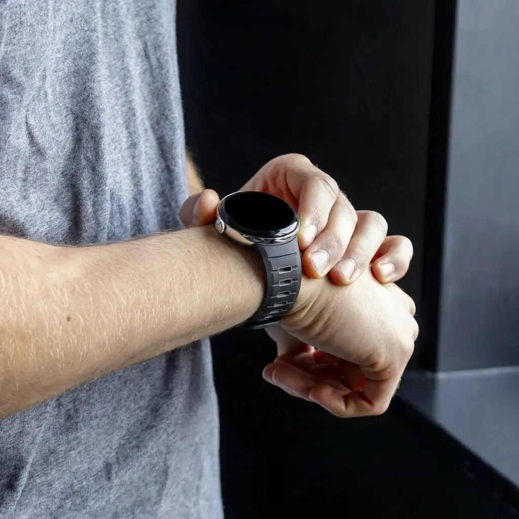 Google Pixel Watch 3 - 45mm Duo Sportarmband (Schwarz/Grau)