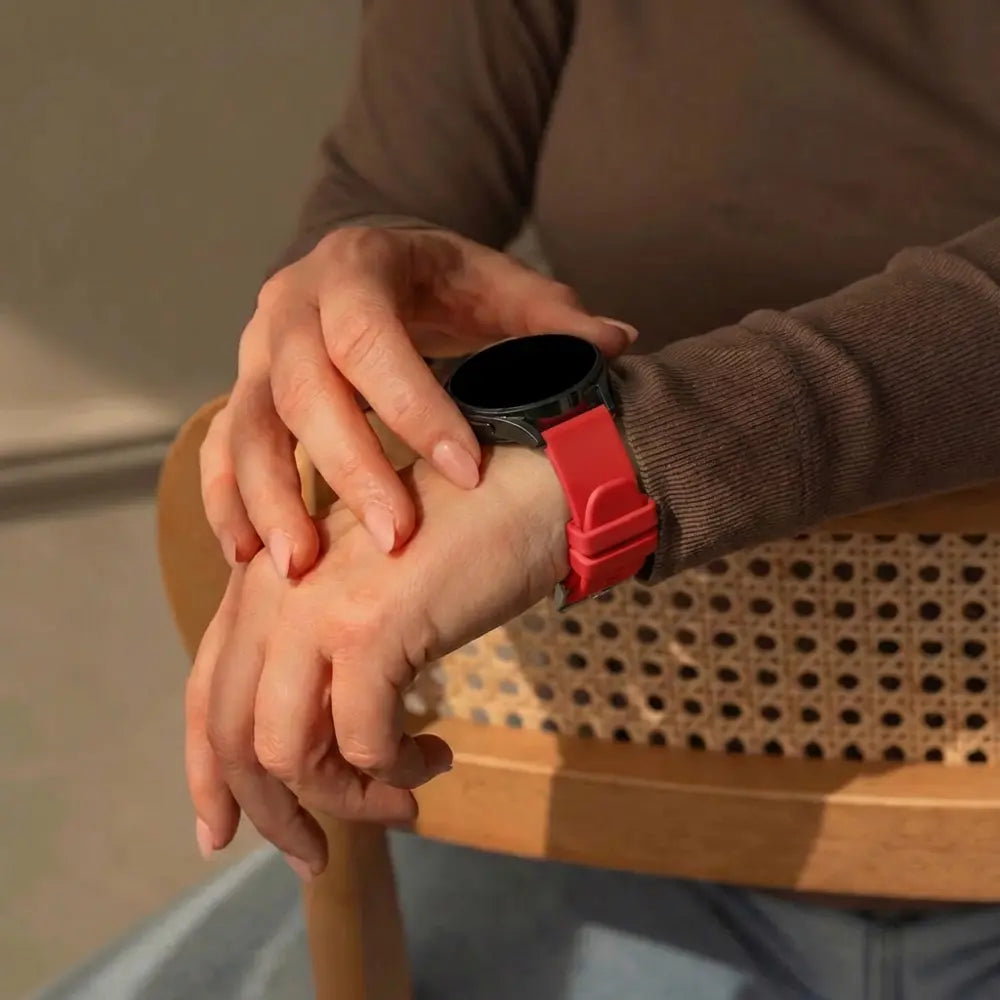 Bandz Garmin Vivoactive 4s Silicone Strap 'Classic' (Red)