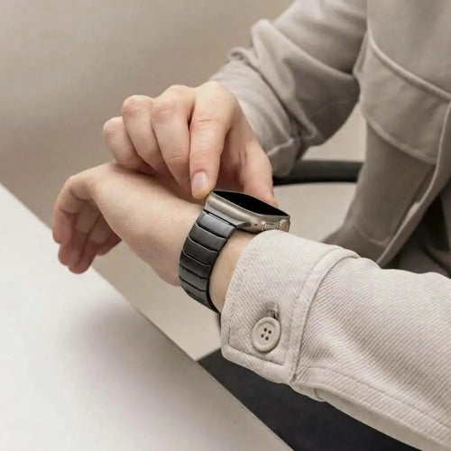 One Bead Titanium Strap, black