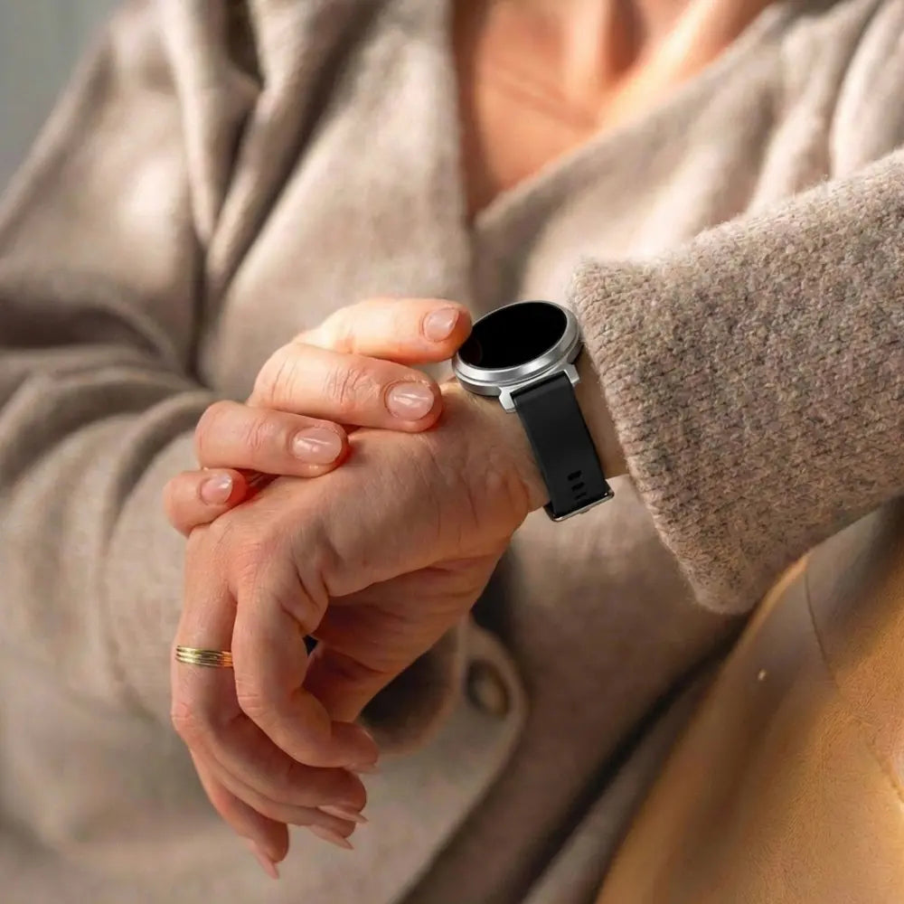 Pebble Round 2 - 14mm Silicone Classic Strap (Black)