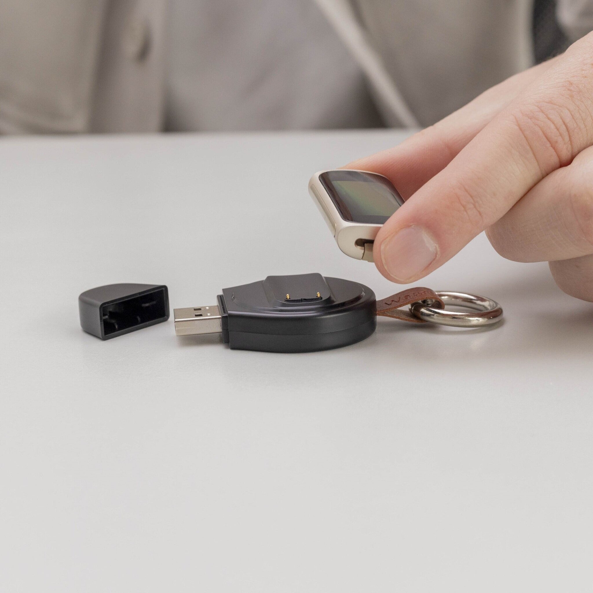 Fitbit Charge 5/6/Luxe Mini Charger (Black)