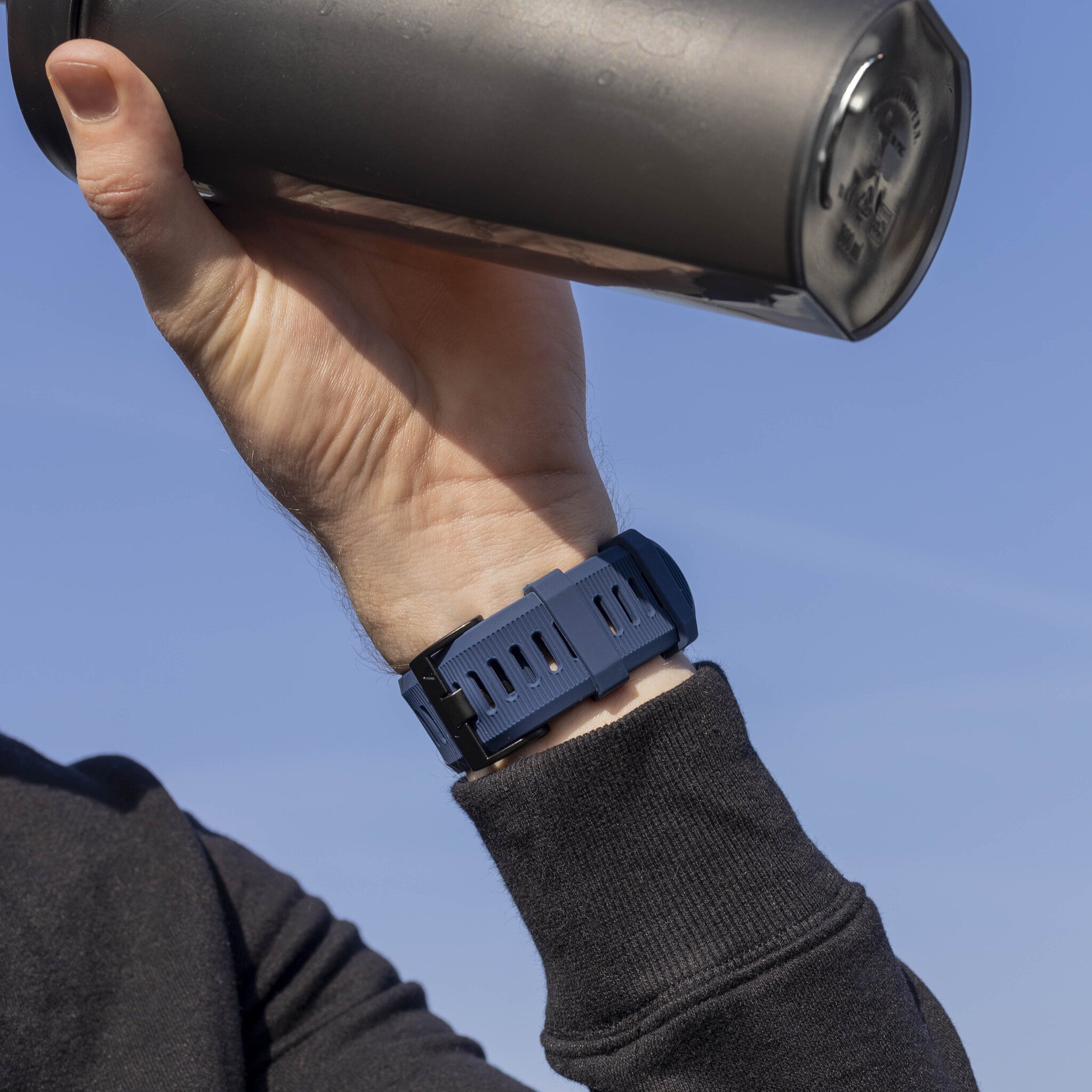 Garmin Tactix 7 Silikonarmband (Dunkelblau)